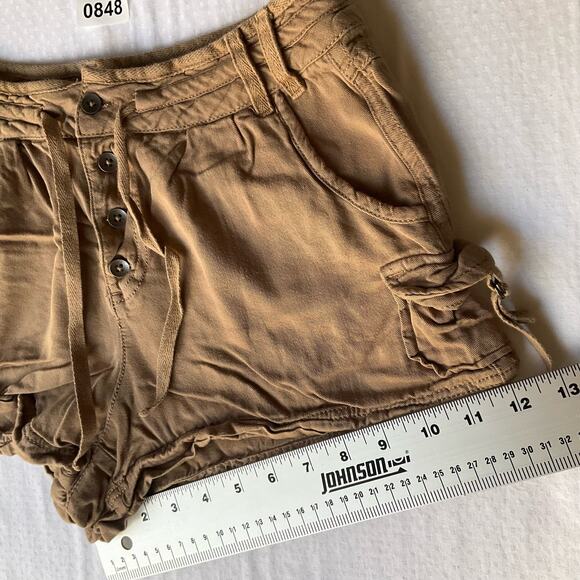 Maunces Women’s Short Shorts size 3/4, Brown/Tan, 100% Rayon - Picture 4 of 8